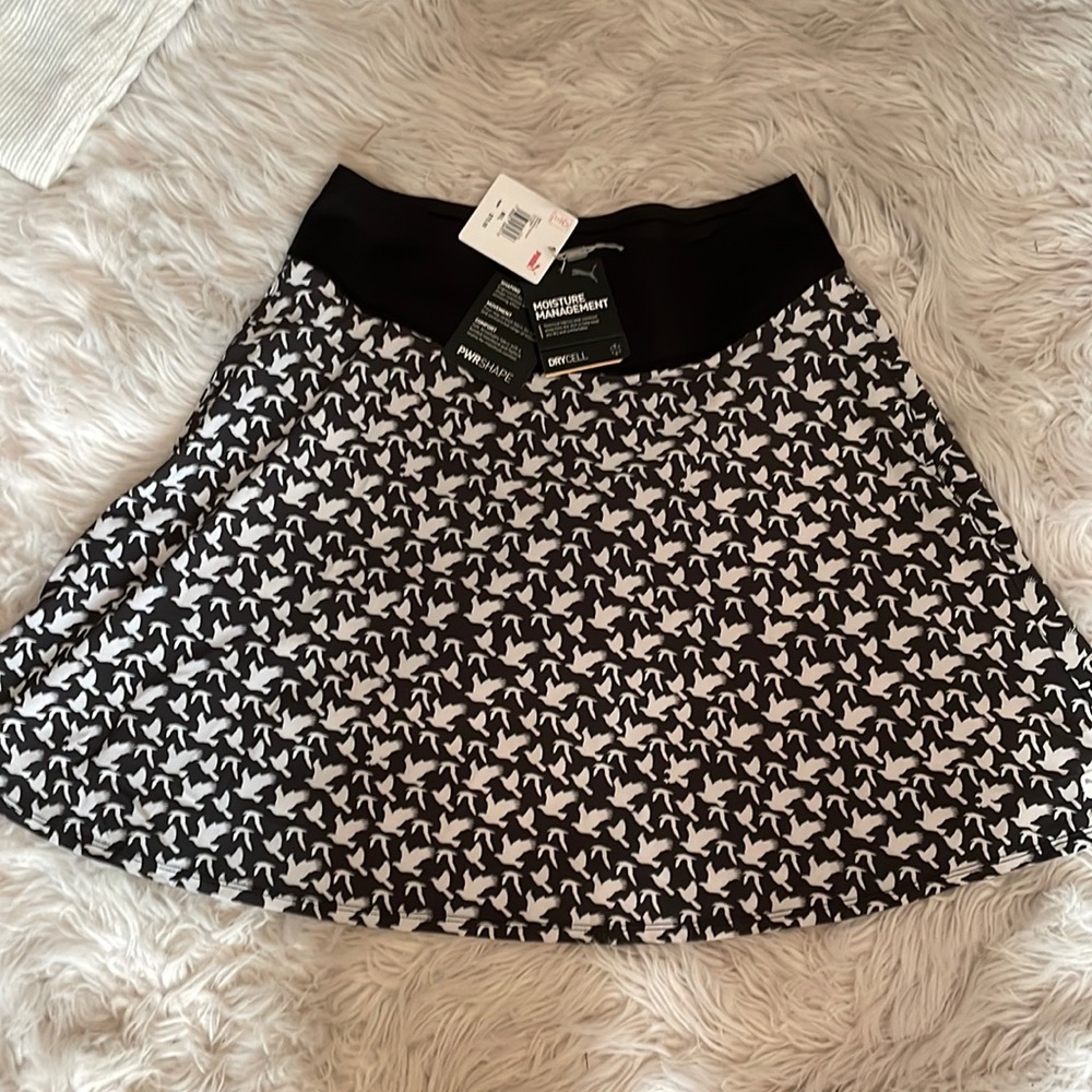 NWT PUMA ACTIVE/ SPORT SKORT M/L